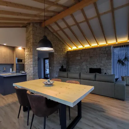 Casa Da Avo Ana Alvao