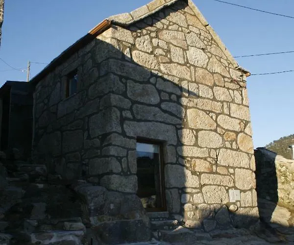 Casa Da Avo Ana Alvao בית נופש *